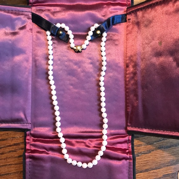 Tiffany & Co Signature Pearls - Picture 3 of 4